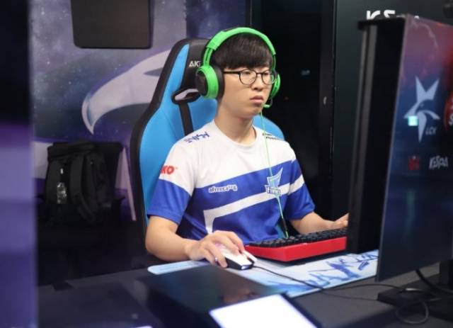 目中斩获银 目中斩获银