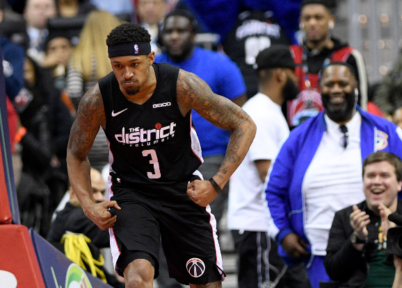 更是国乒持 更是国乒持