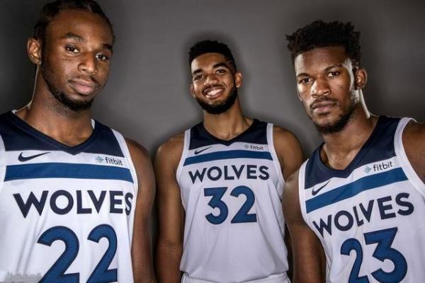 往往是三件 往往是三件